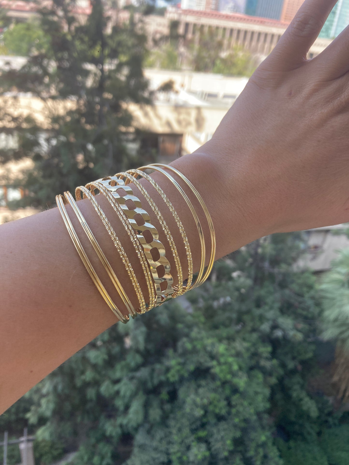 Brazalete Grueso Dorado